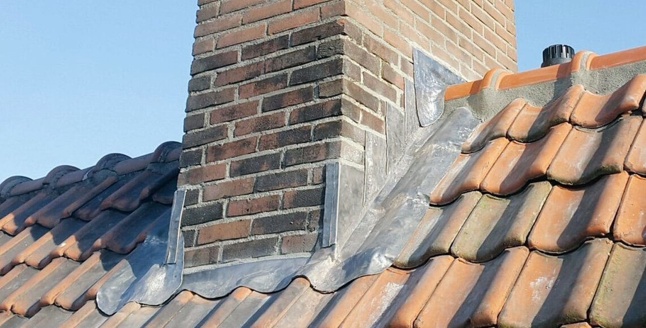 Daklood - Preventief dakonderhoud voorkomt toekomstige problemen - Dakcentrale Nederland
