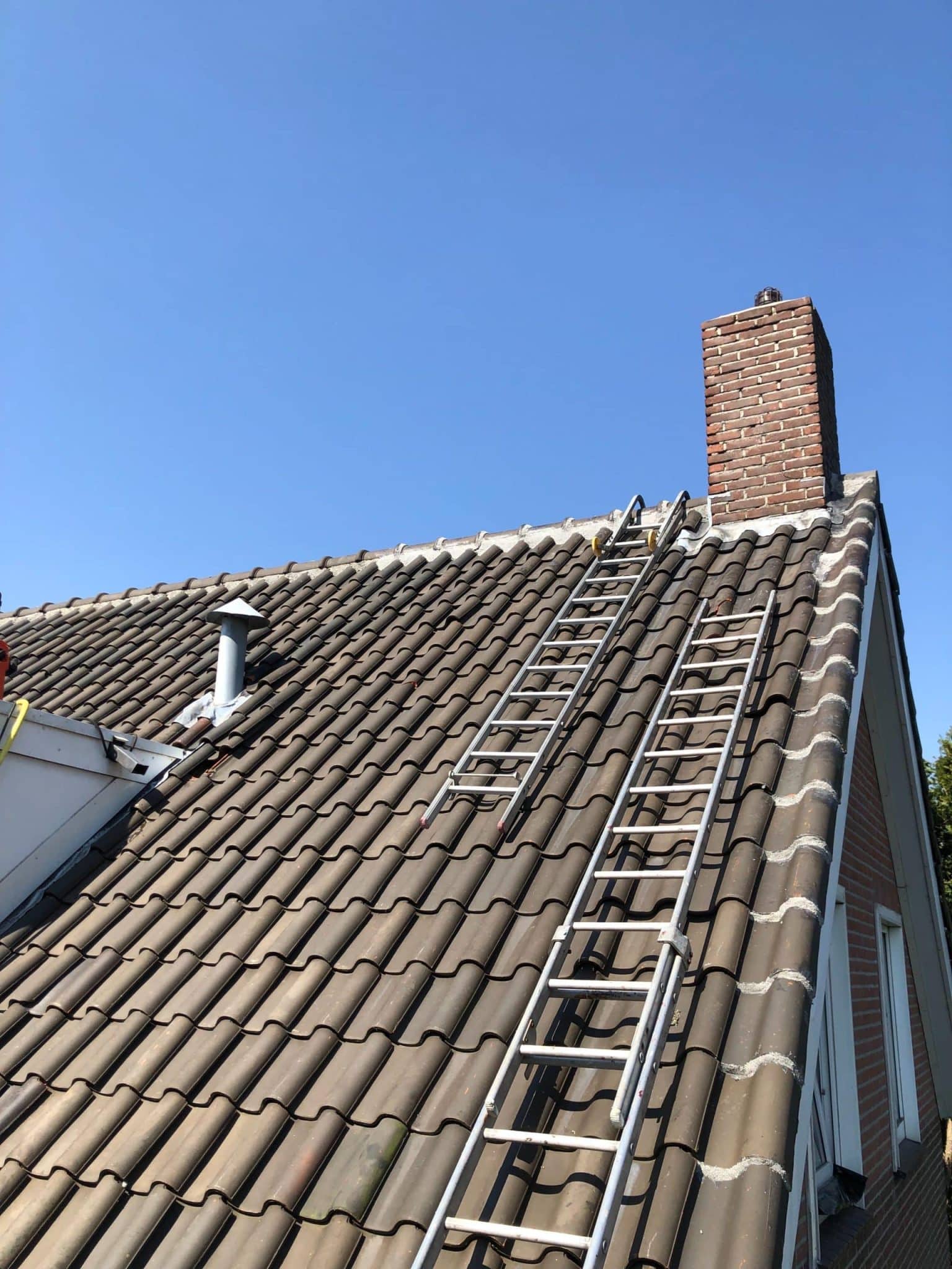 Oorzaken van dakschade en wanneer dakreparatie nodig is - Dakcentrale Nederland